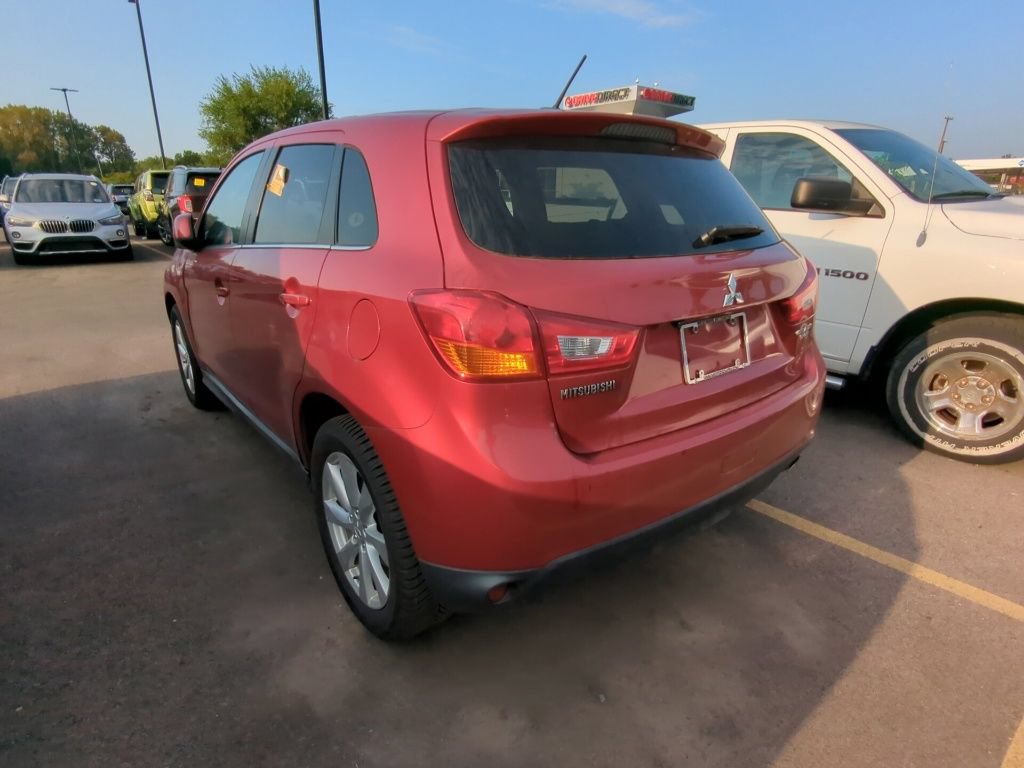 Used 2014 Mitsubishi Outlander Sport SE FWD image 4