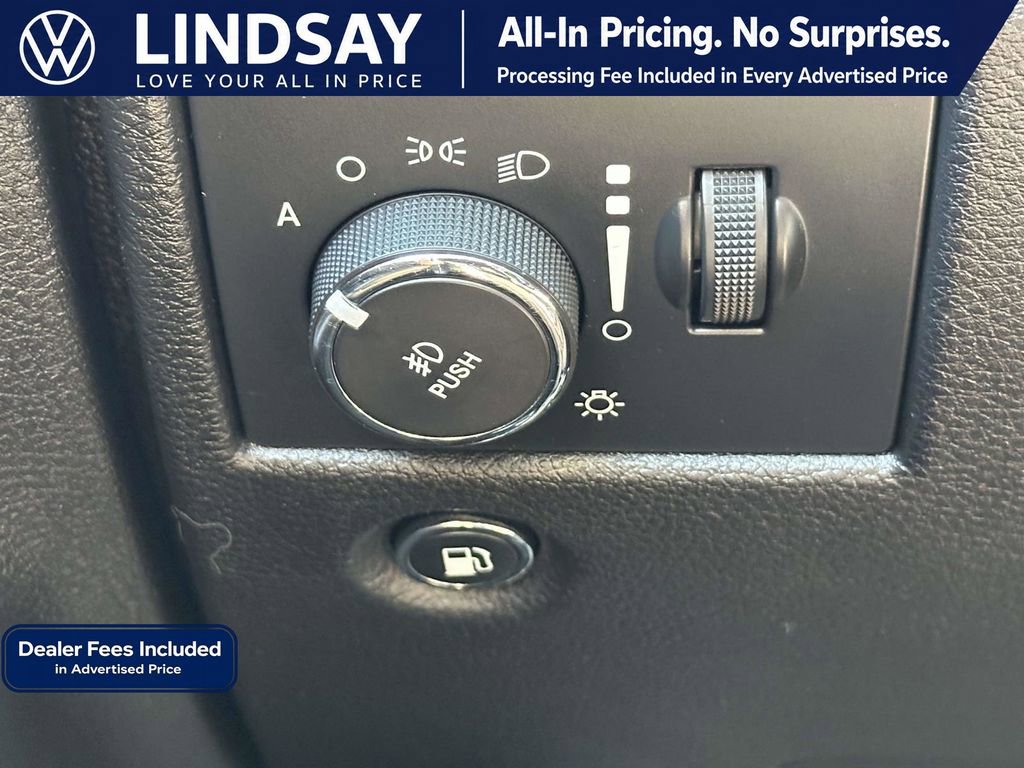 Used 2016 Jeep Grand Cherokee Overland w/ Advanced Technology Group AWD/4WD image 23