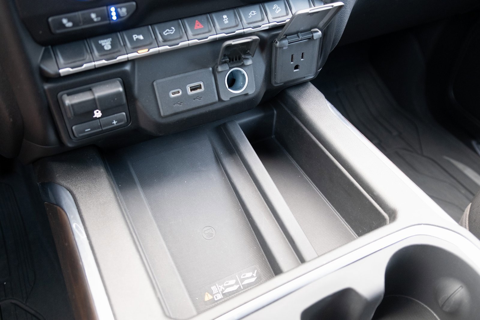 Used 2021 GMC Sierra 3500 SLT w/ SLT Premium Package image 5