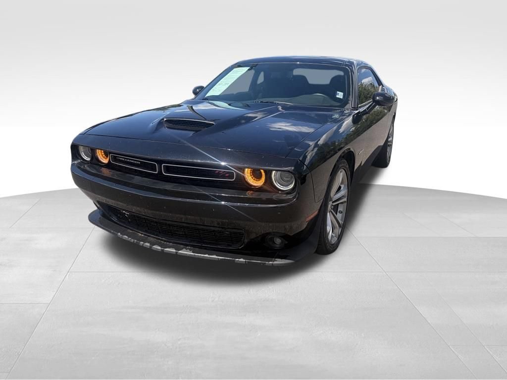 Used 2022 Dodge Challenger R/T RWD image 3