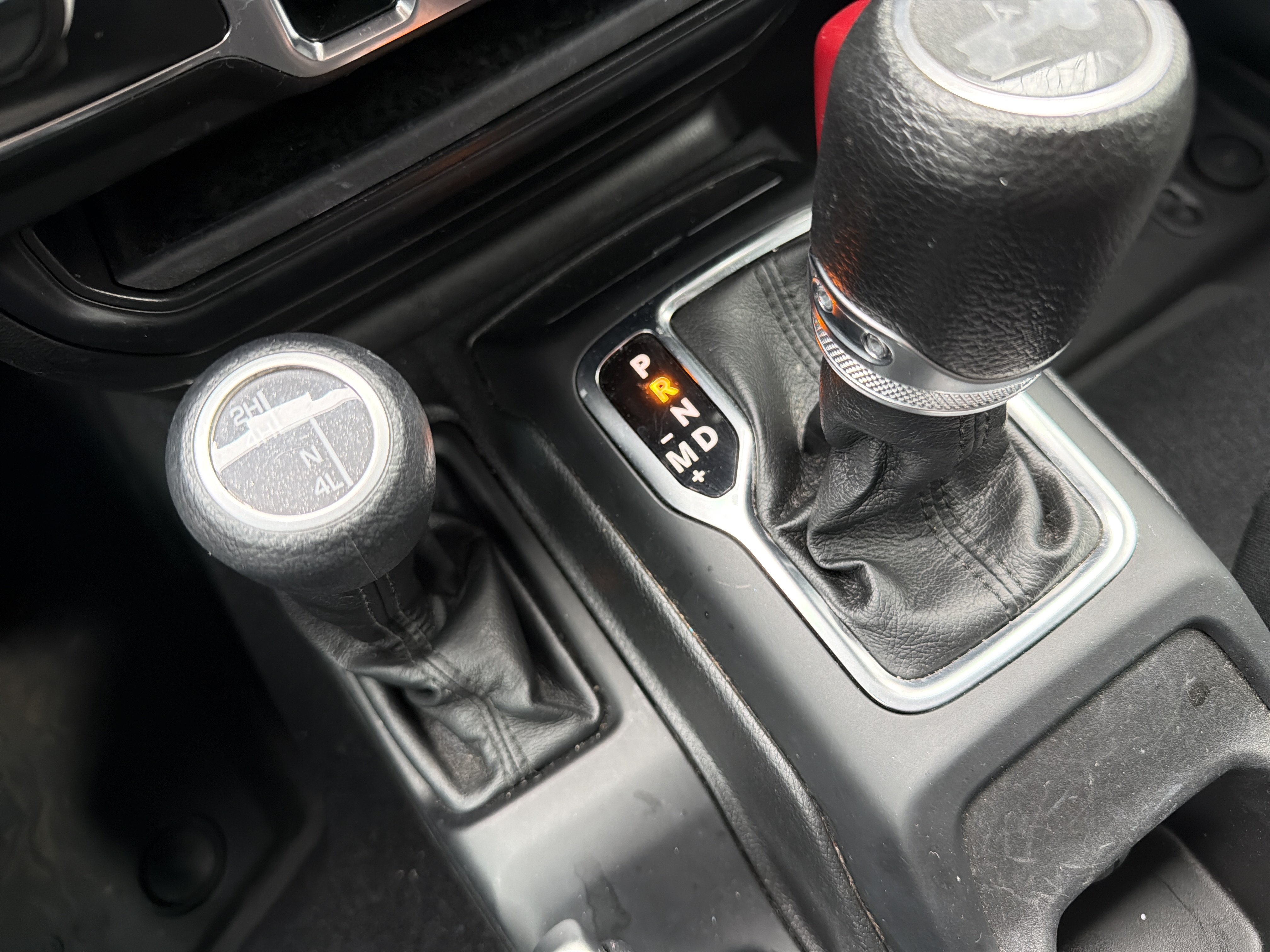 Used 2023 Jeep Wrangler Unlimited Willys AWD/4WD image 27
