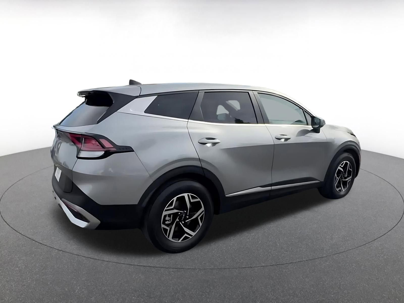 Used 2025 Kia Sportage LX image 15