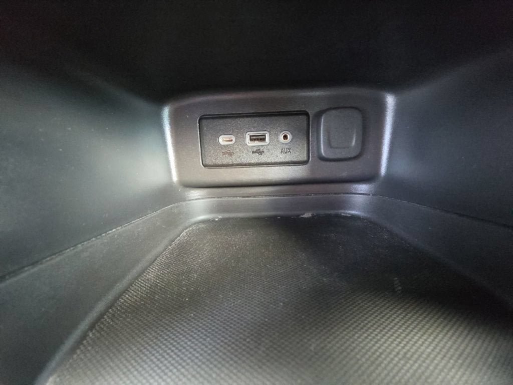 Used 2024 Chevrolet Equinox LT AWD/4WD image 16
