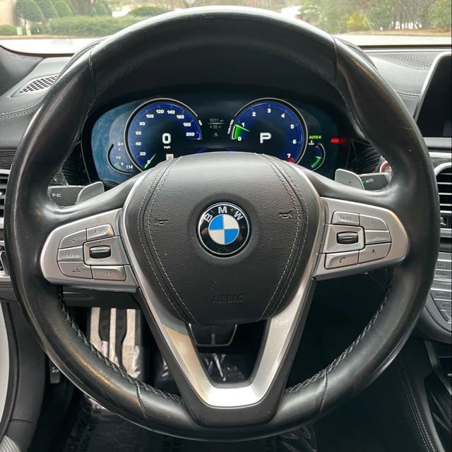 Used 2019 BMW 750i xDrive w/ M Sport Package AWD/4WD image 21