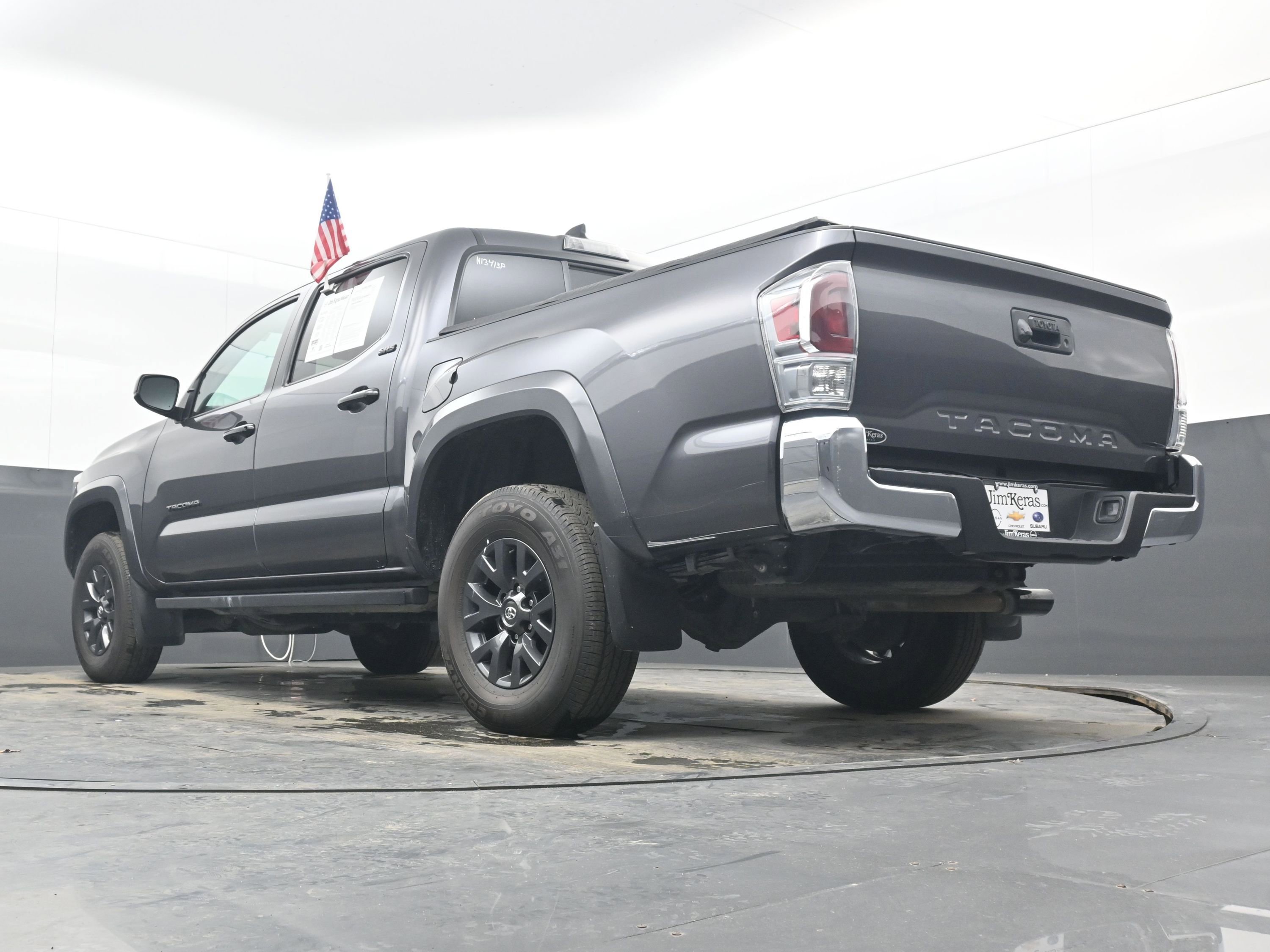 Used 2022 Toyota Tacoma SR5 w/ SR5 Appearance Package (SM) image 27