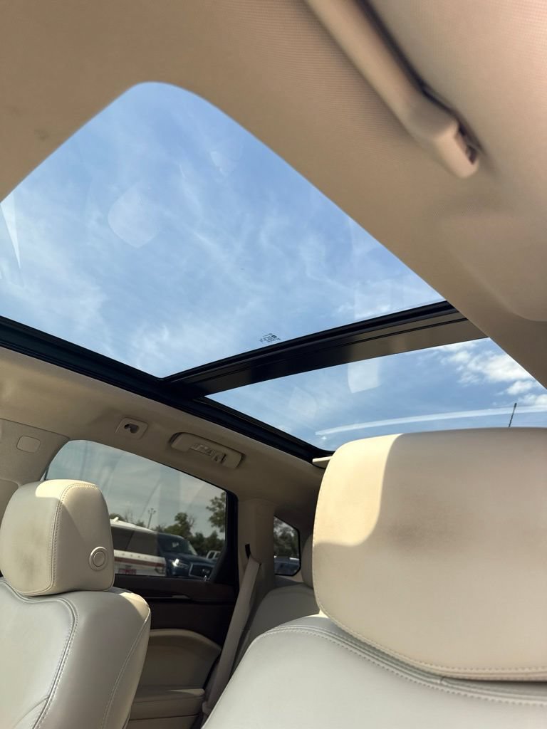 Used 2011 Cadillac SRX Luxury FWD image 13