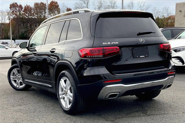 Used 2021 Mercedes-Benz GLB 250 4MATIC image 10
