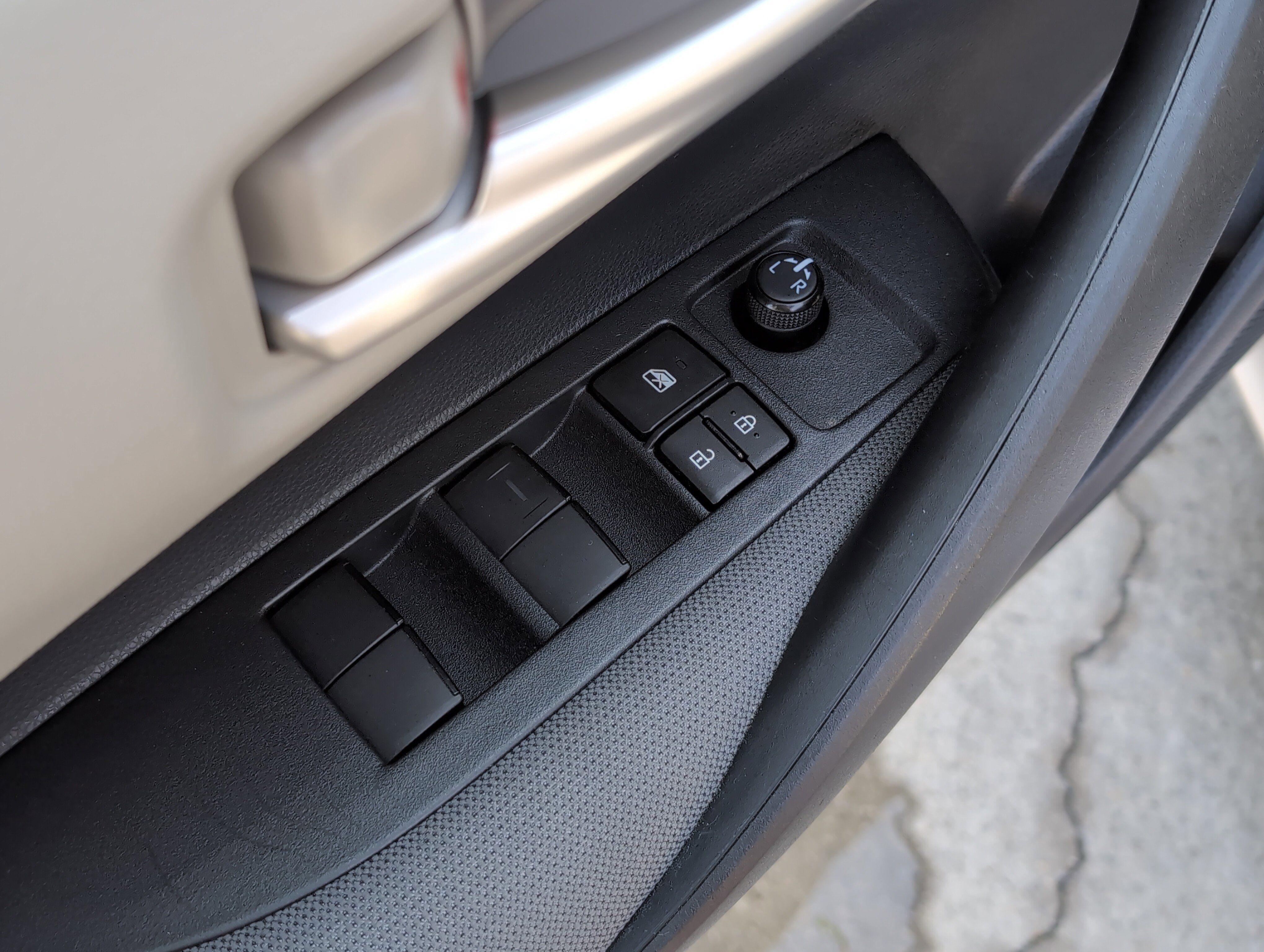 Certified 2021 Toyota Corolla LE FWD image 15