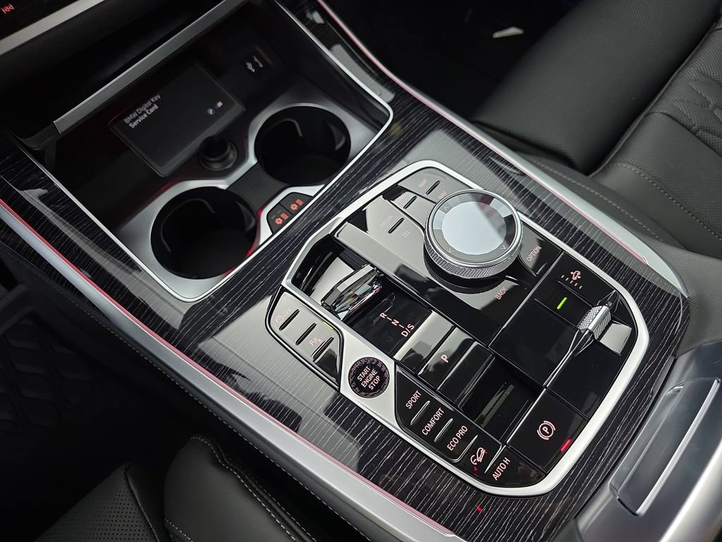 New 2026 BMW X7 M60i image 26