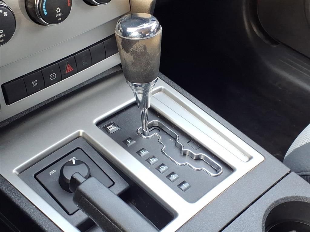 Used 2008 Dodge Nitro SXT w/ Sun & Wheels Group image 27