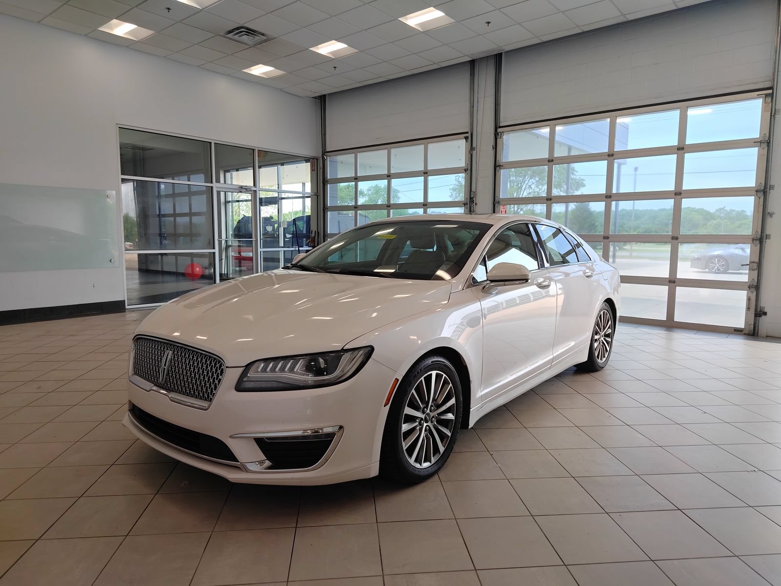 Used 2017 Lincoln MKZ Select w/ Select Plus Package FWD image 6