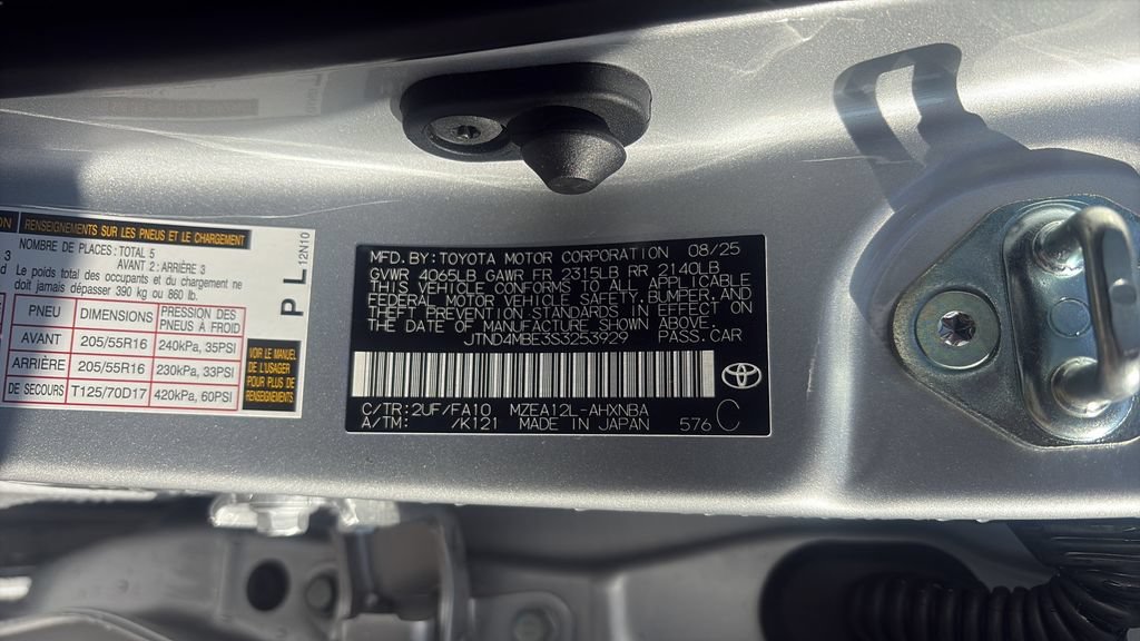 Used 2025 Toyota Corolla SE w/ SE Package FWD image 25