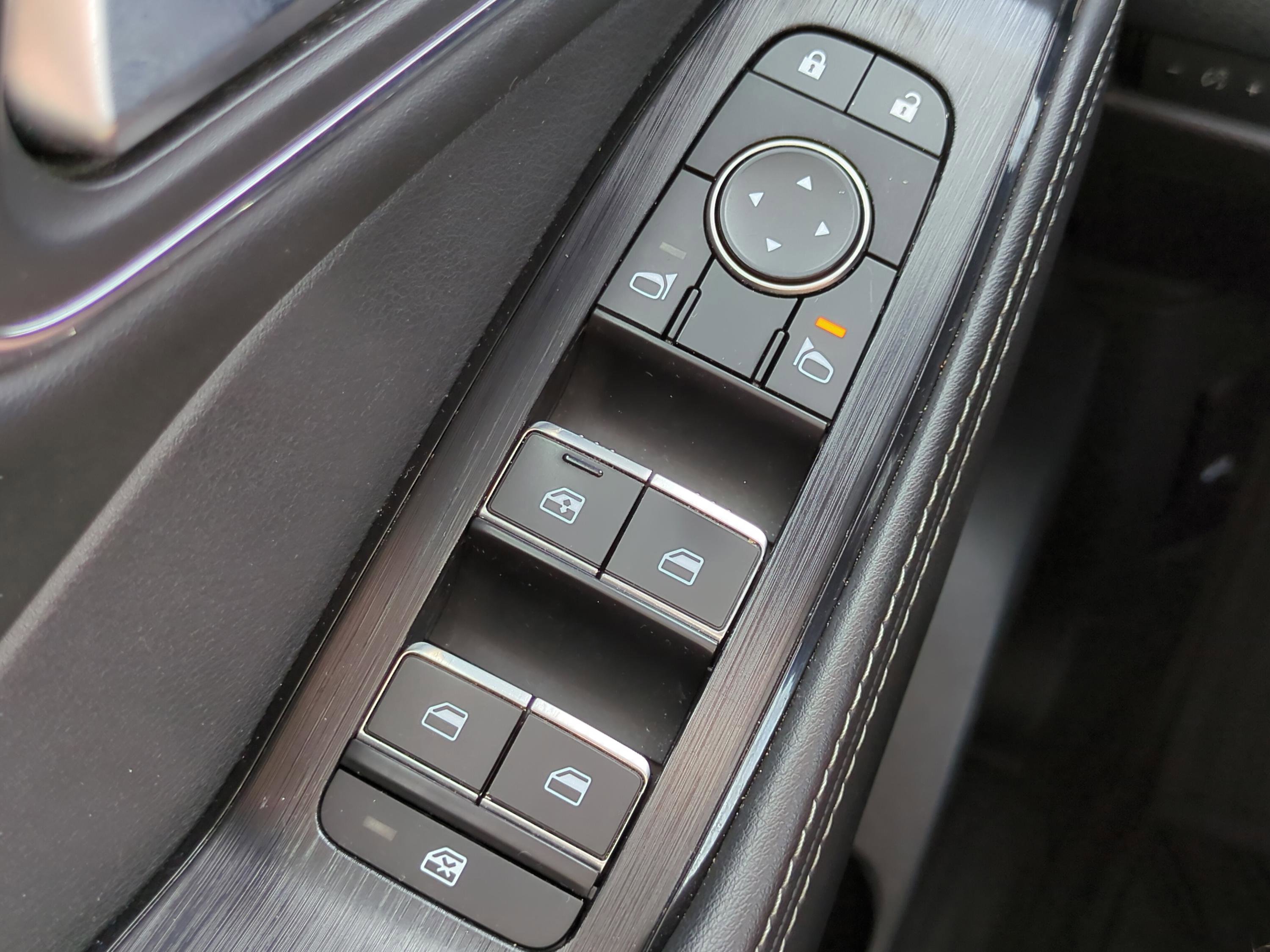 Used 2021 Nissan Rogue SL FWD image 19