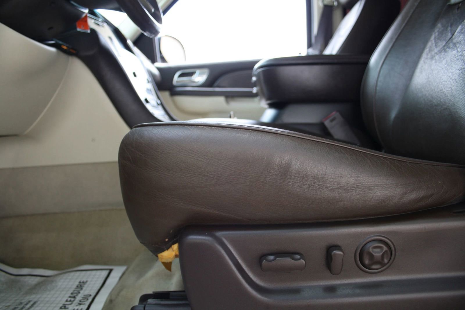 Used 2010 Cadillac Escalade ESV Platinum image 20