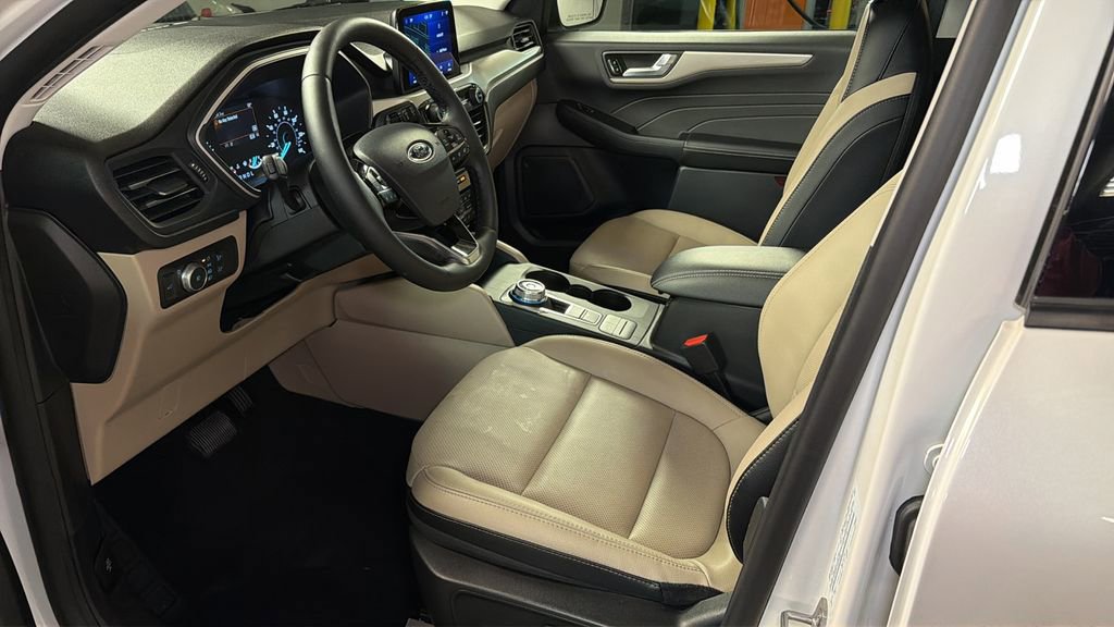 Used 2022 Ford Escape SEL image 26