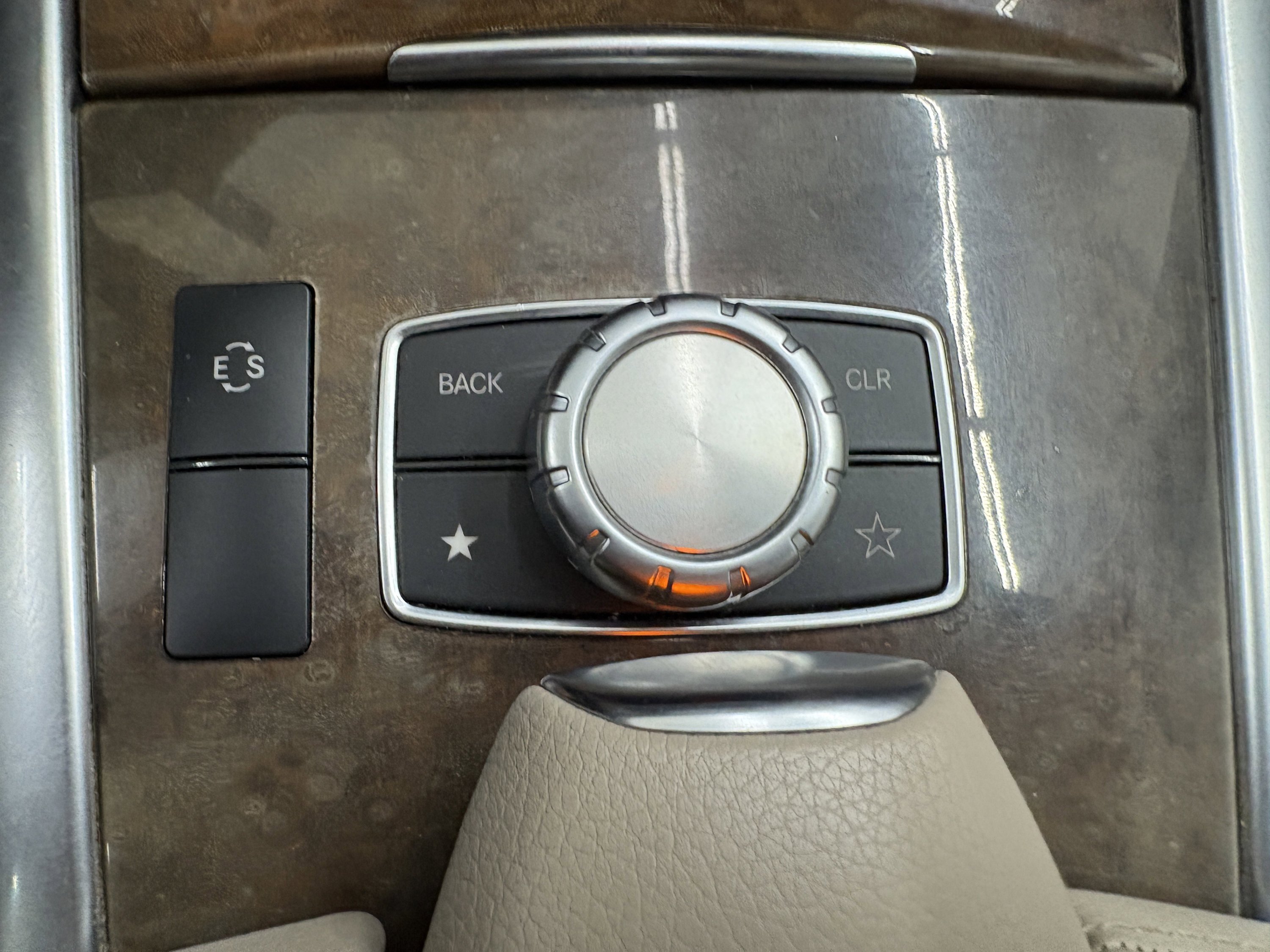 Used 2014 Mercedes-Benz E 350 4MATIC Sedan w/ Premium 1 Package image 13