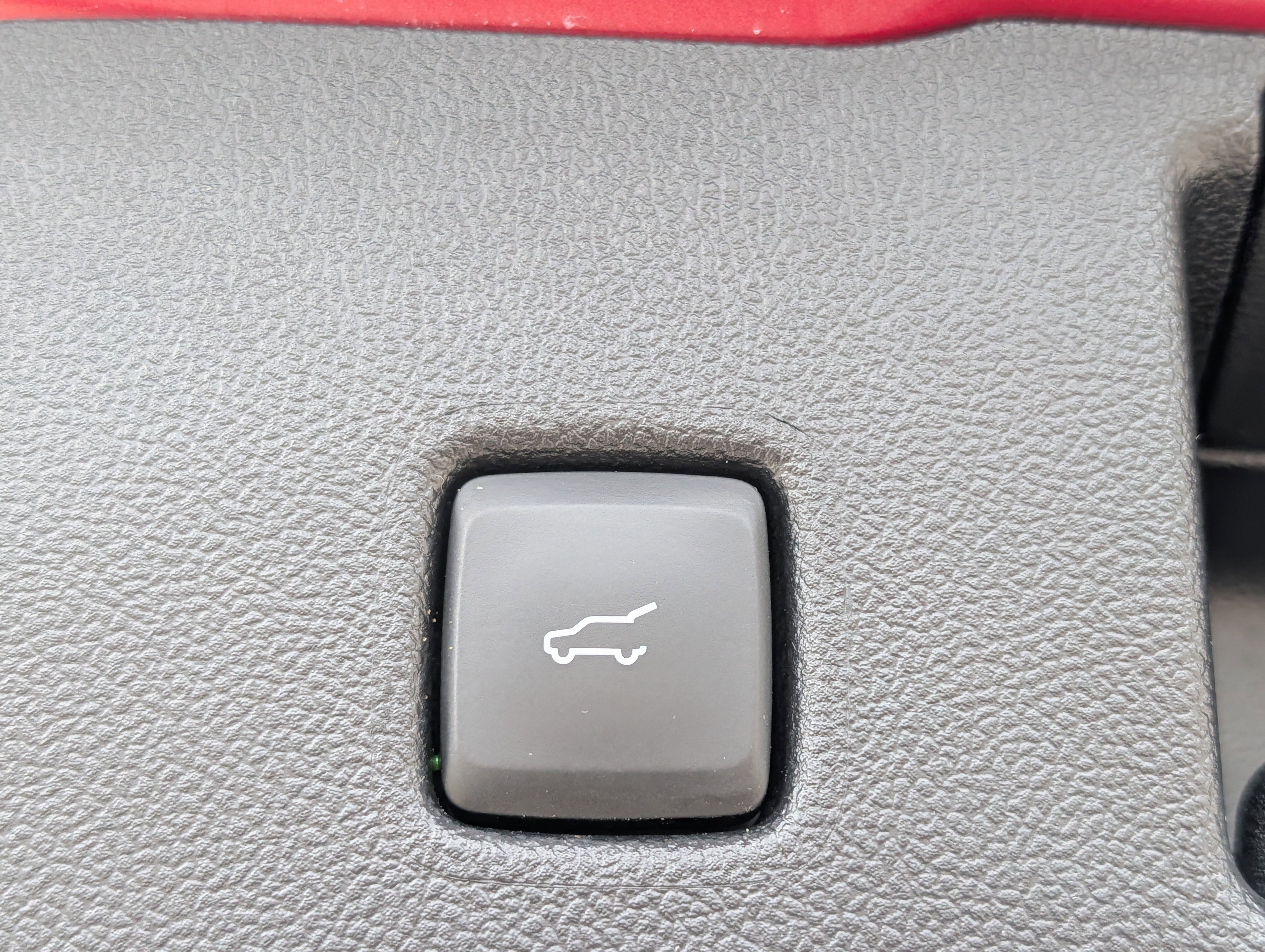 Used 2022 Ford Escape SE w/ SE Sport Appearance Package image 27