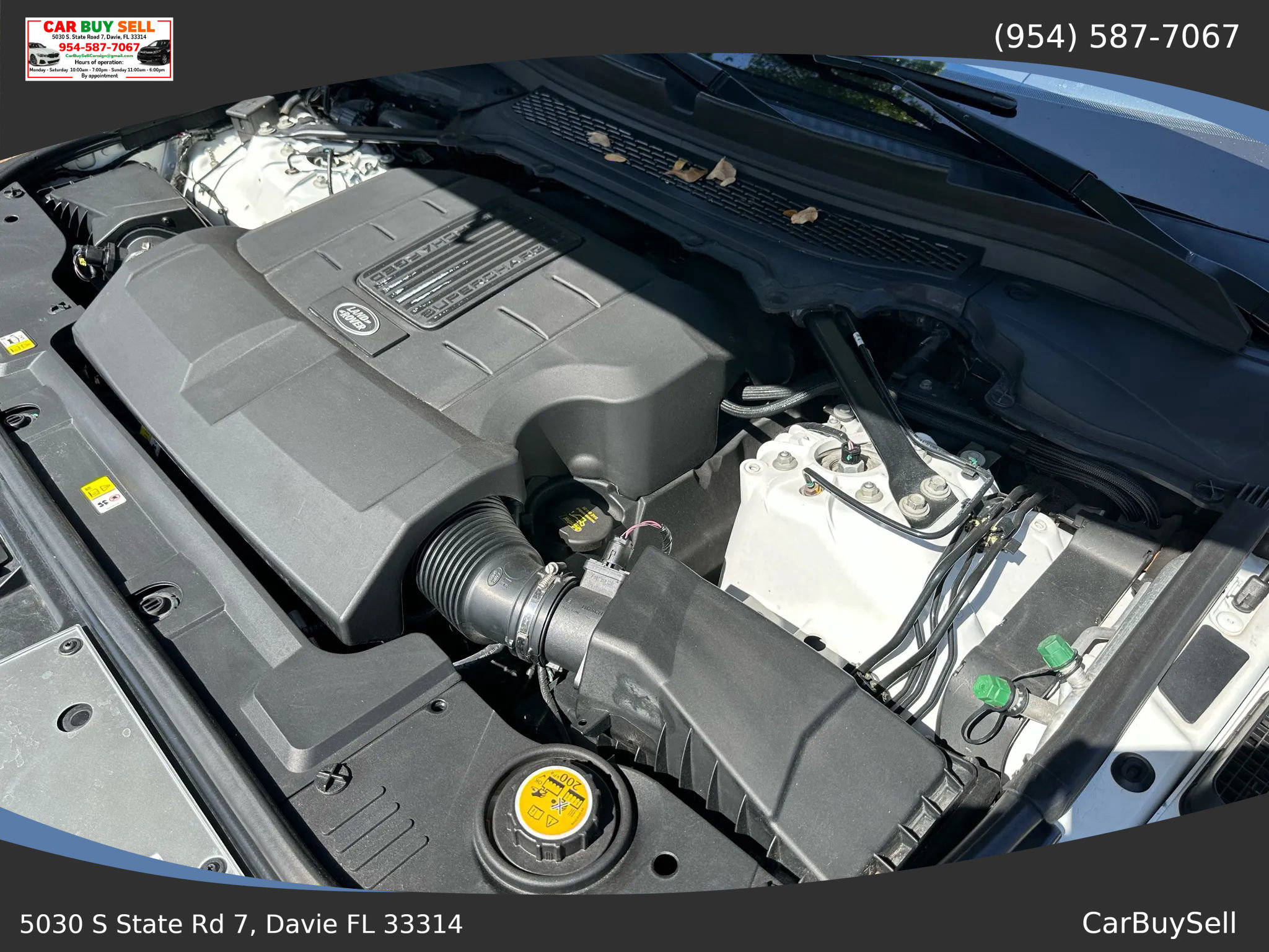 Used 2017 Land Rover Range Rover HSE image 26