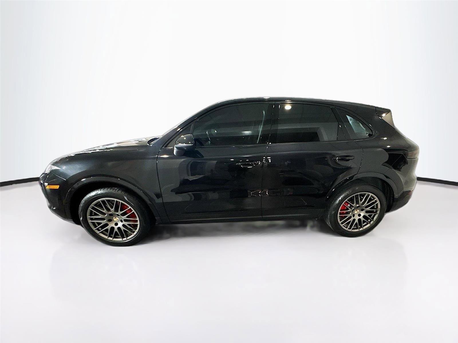 Used 2022 Porsche Cayenne AWD/4WD image 27