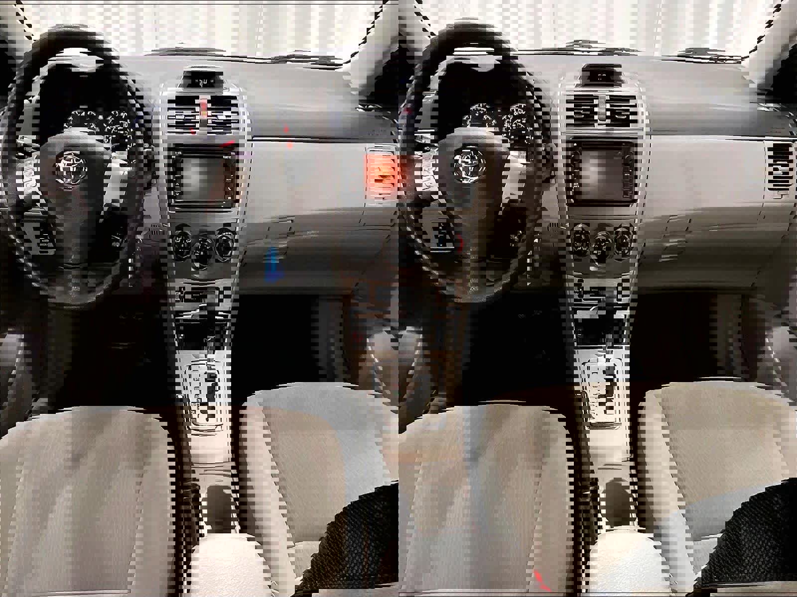 Used 2013 Toyota Corolla LE image 20