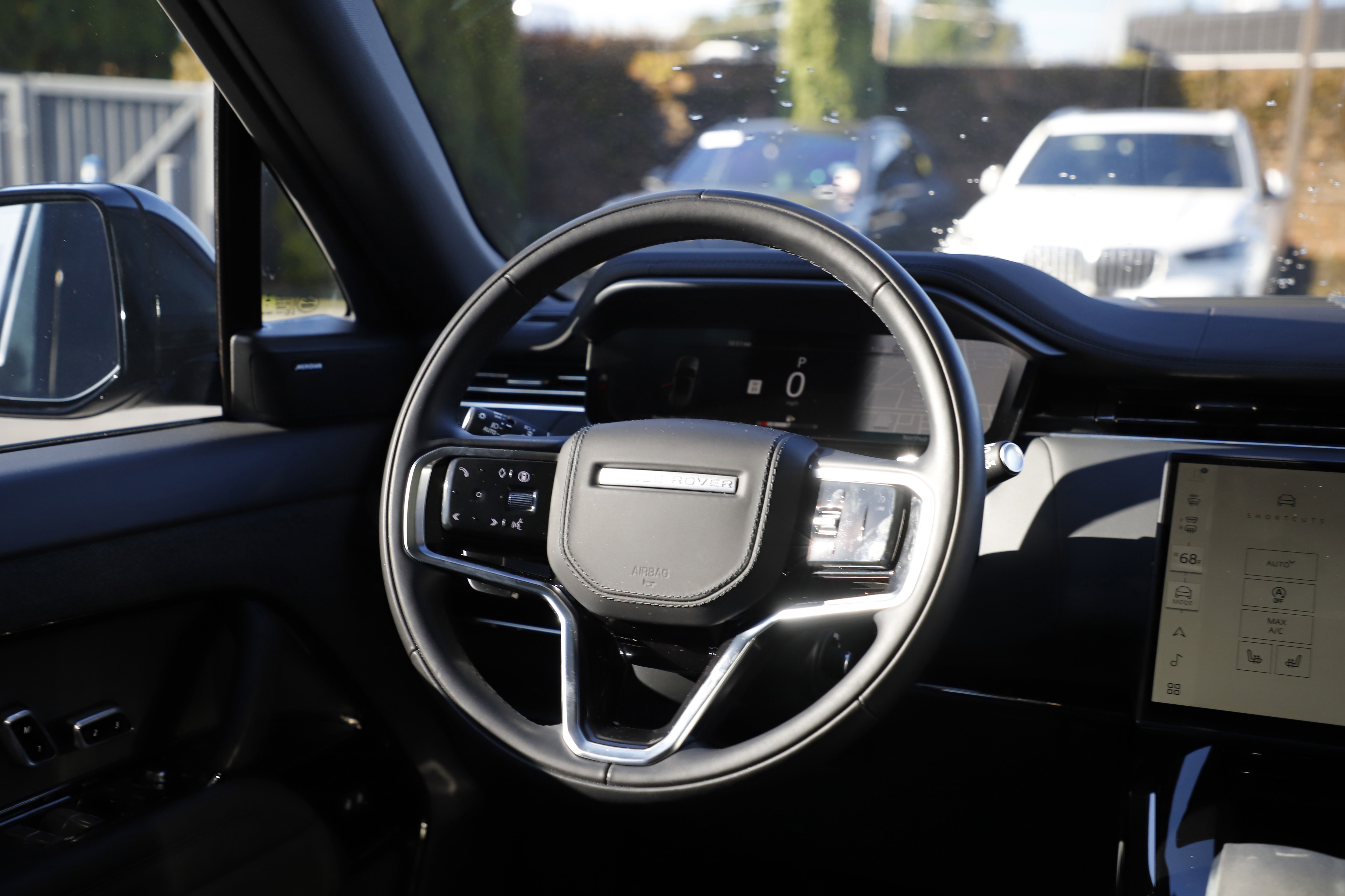 Certified 2025 Land Rover Range Rover Sport image 17