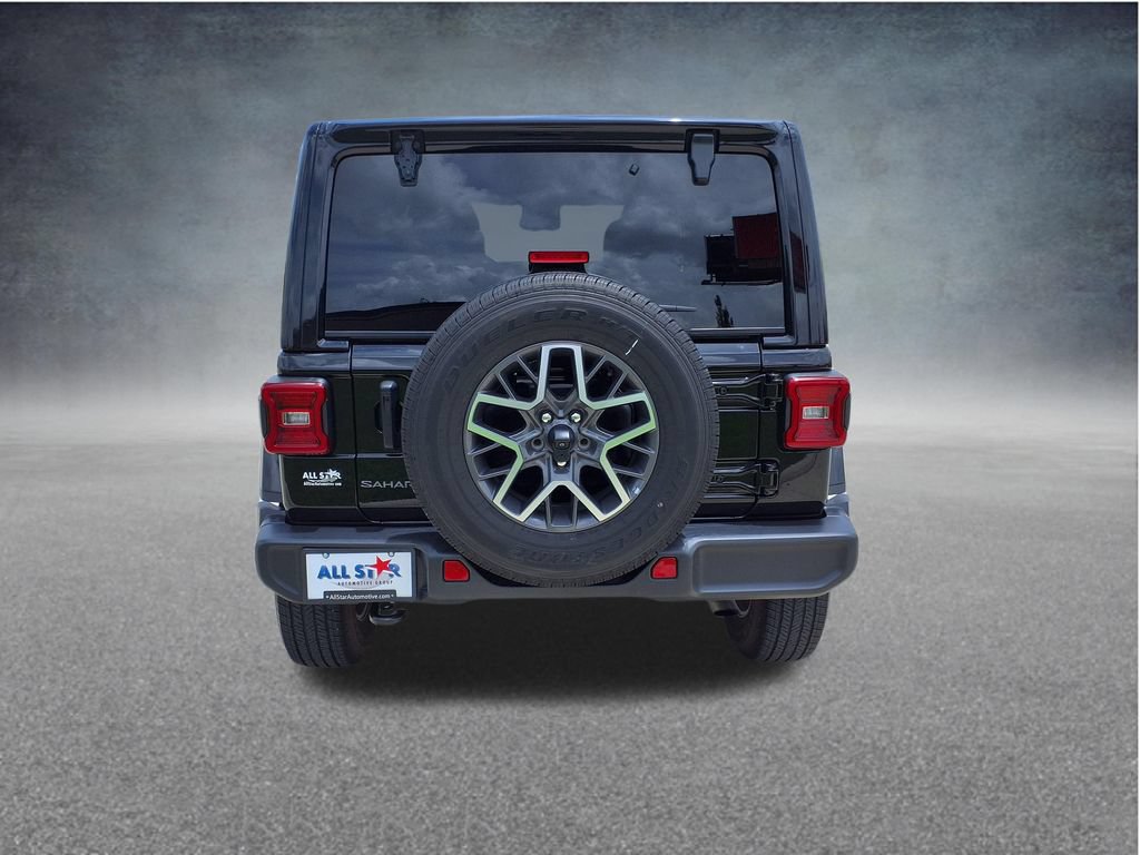 Used 2025 Jeep Wrangler Unlimited Sahara AWD/4WD image 7