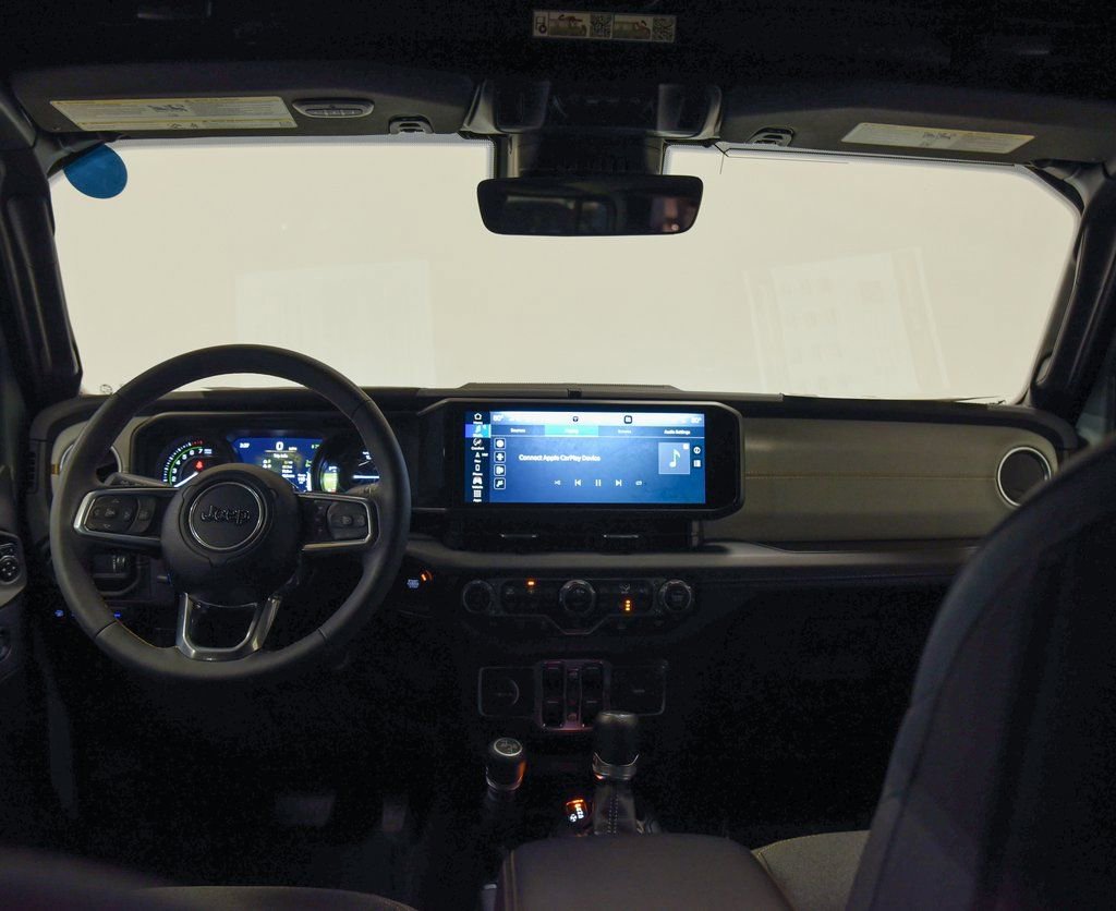 Used 2024 Jeep Wrangler Unlimited Sahara w/ Technology Group image 29