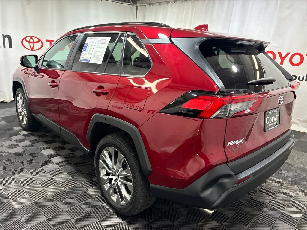 Used 2021 Toyota RAV4 XLE Premium AWD/4WD image 5