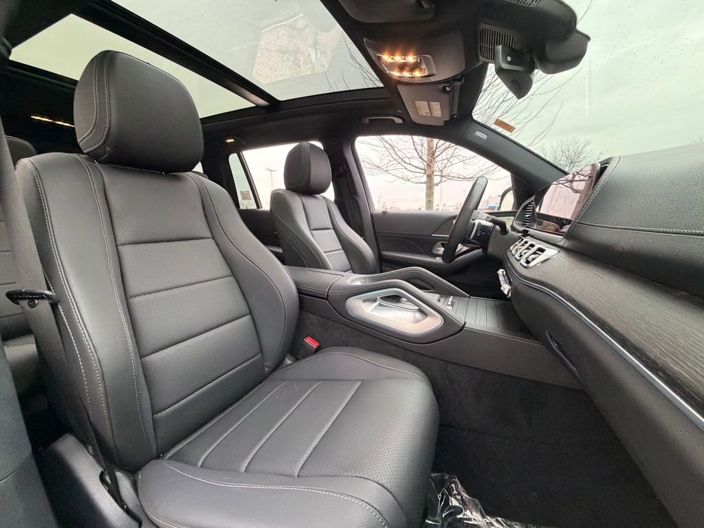 Used 2025 Mercedes-Benz GLS 450 4MATIC image 22