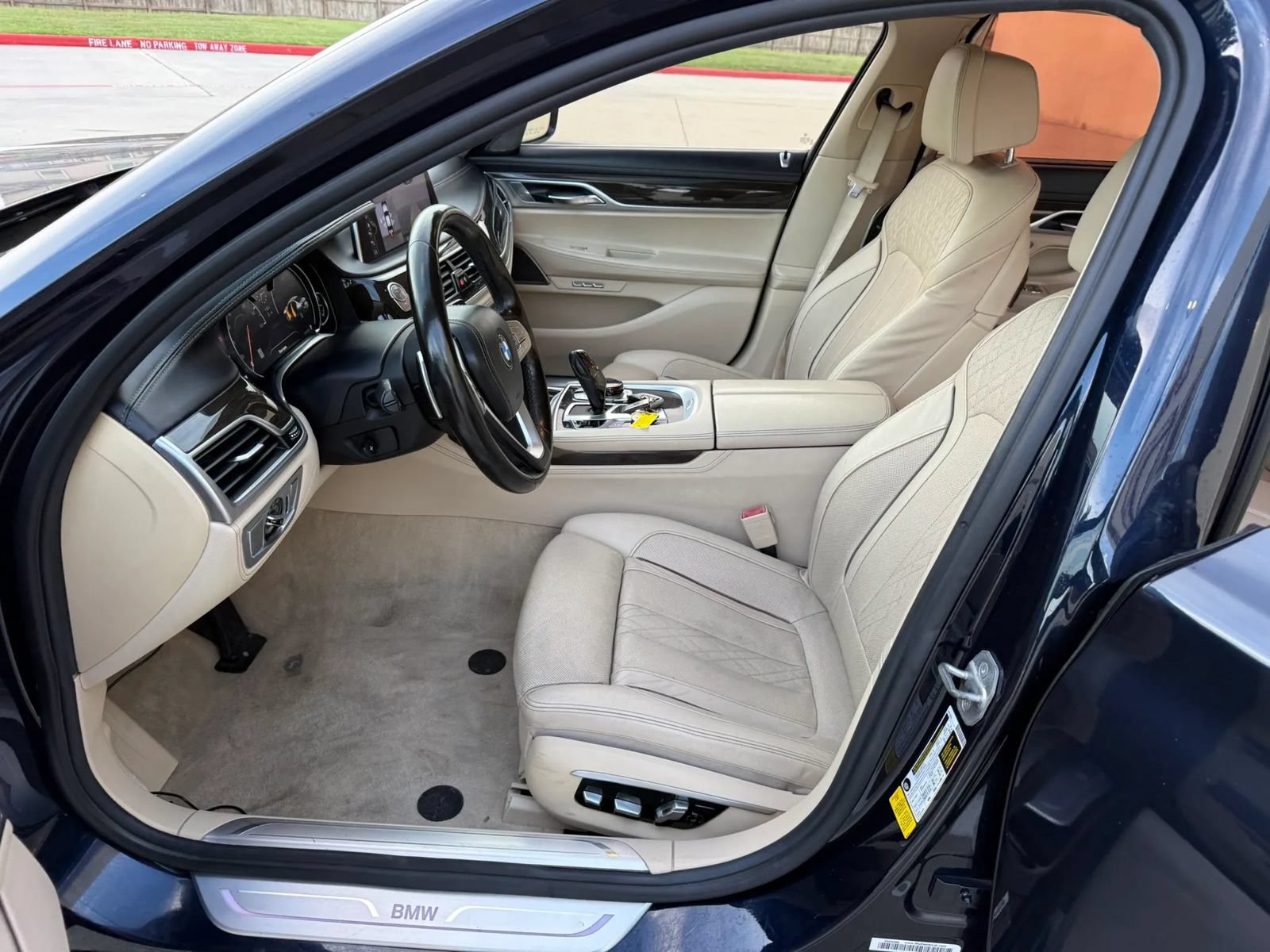 Used 2016 BMW 740i RWD image 11