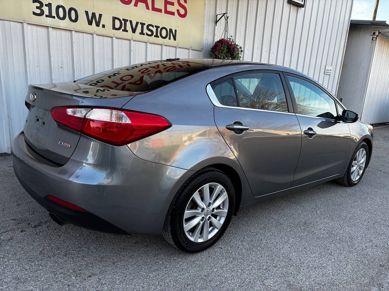 Used 2015 Kia Forte EX FWD image 2
