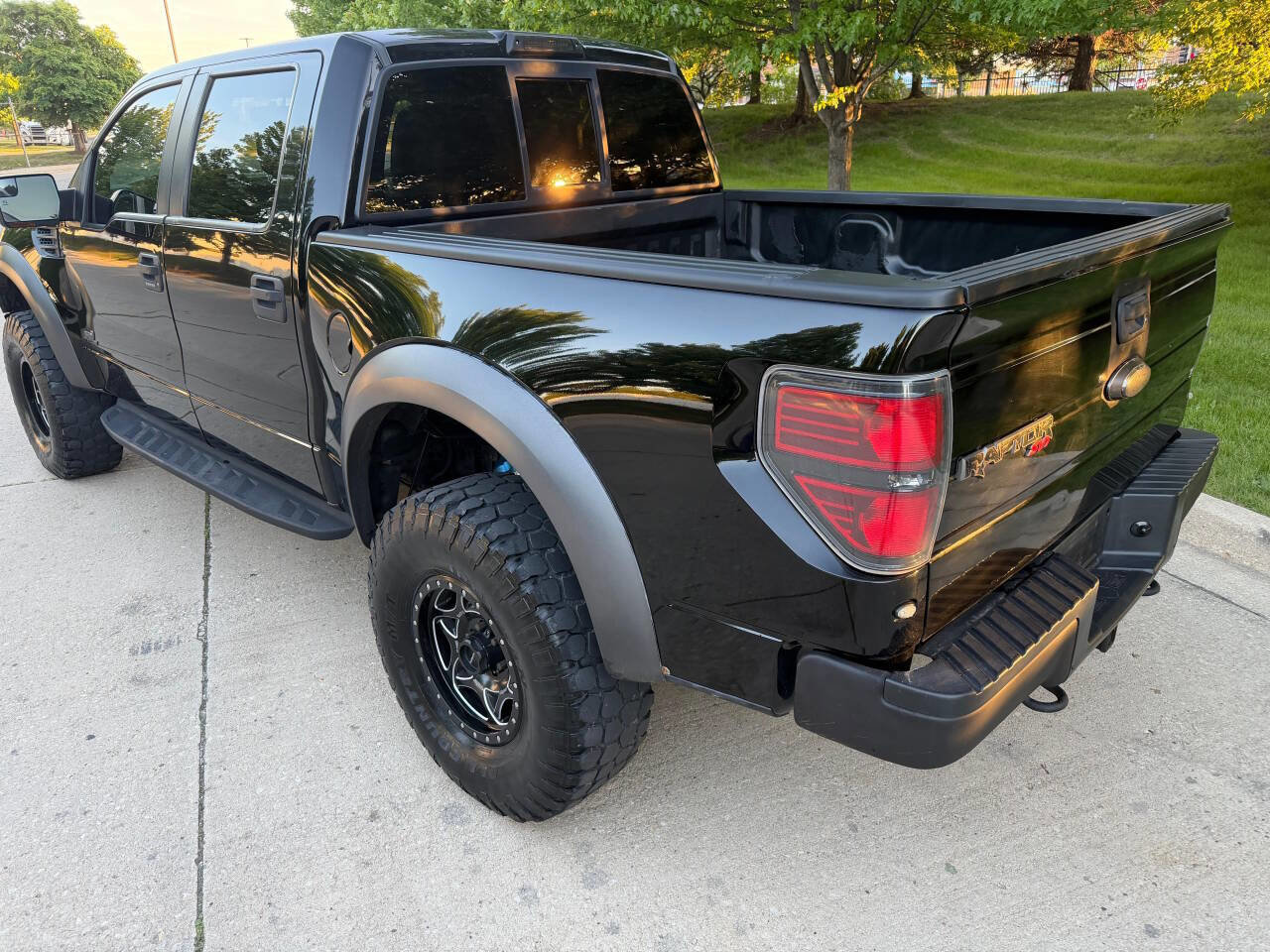 Used 2011 Ford F150 Raptor w/ Raptor Luxury Pkg AWD/4WD image 4