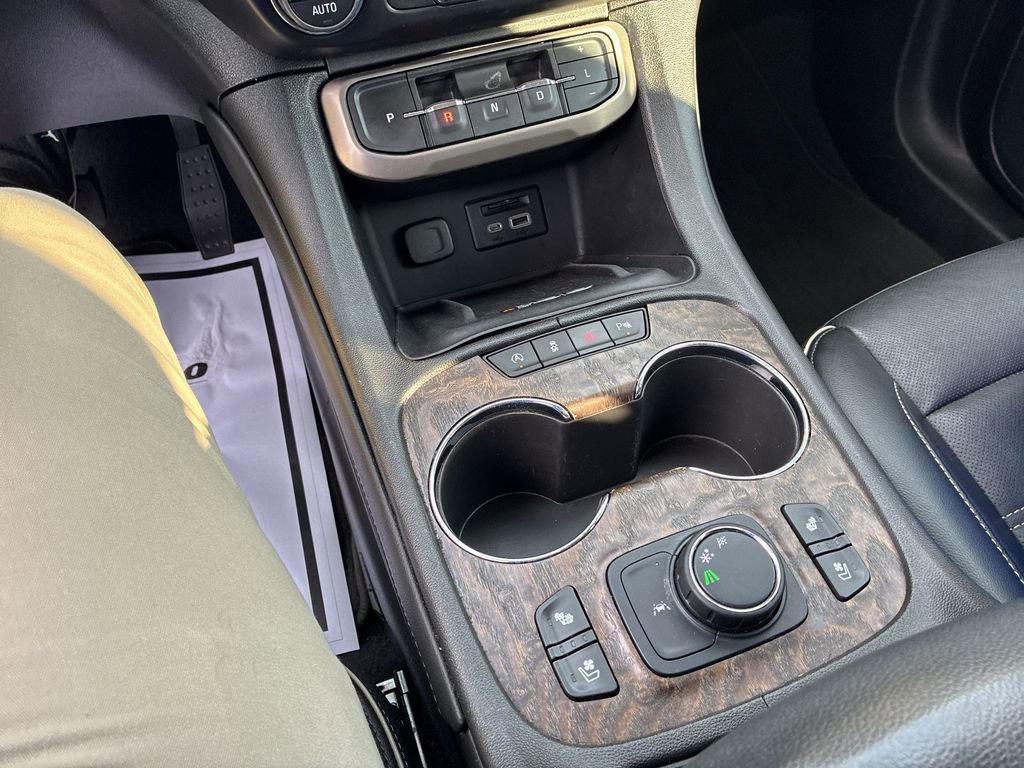Used 2023 GMC Acadia Denali w/ Black Diamond Edition image 18