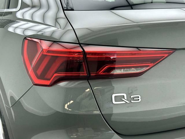 Certified 2024 Audi Q3 2.0T Premium AWD/4WD image 9