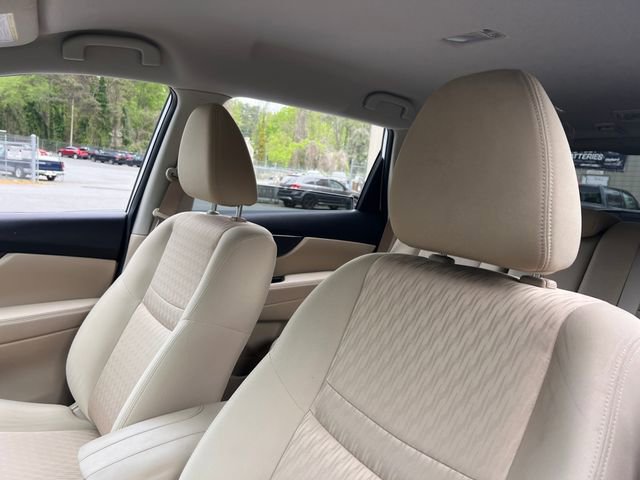 Used 2020 Nissan Rogue SV FWD image 13