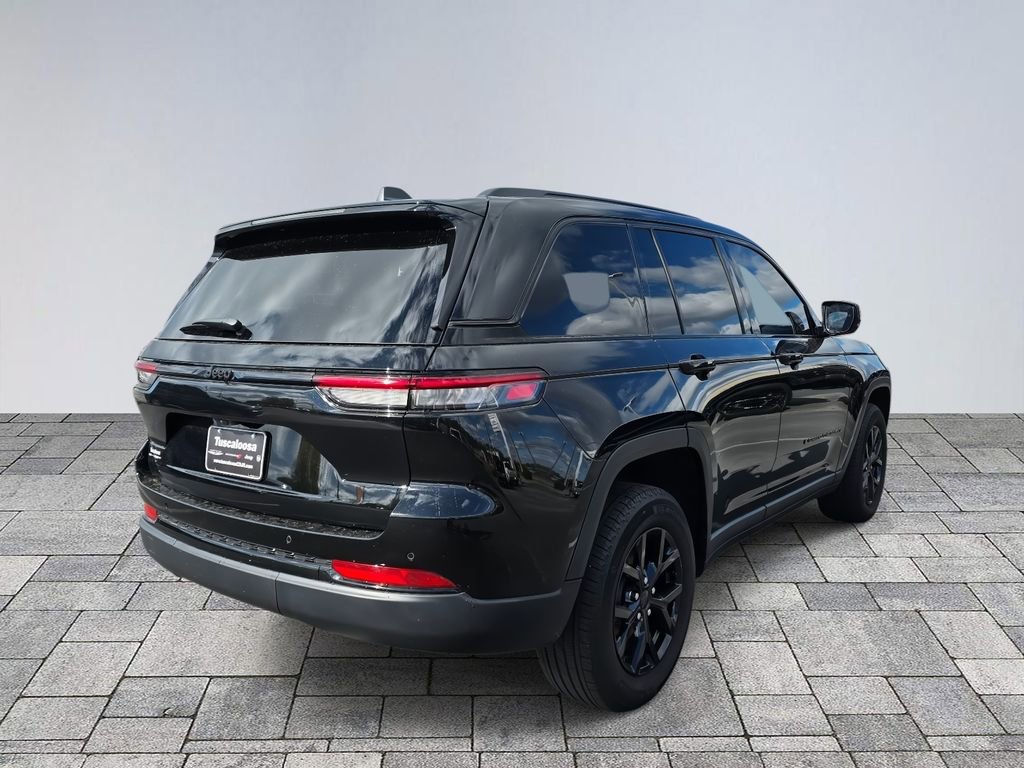 Certified 2025 Jeep Grand Cherokee Altitude image 7