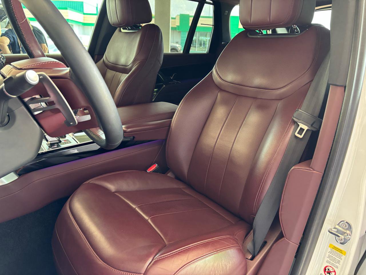 Used 2023 Land Rover Range Rover SE image 16