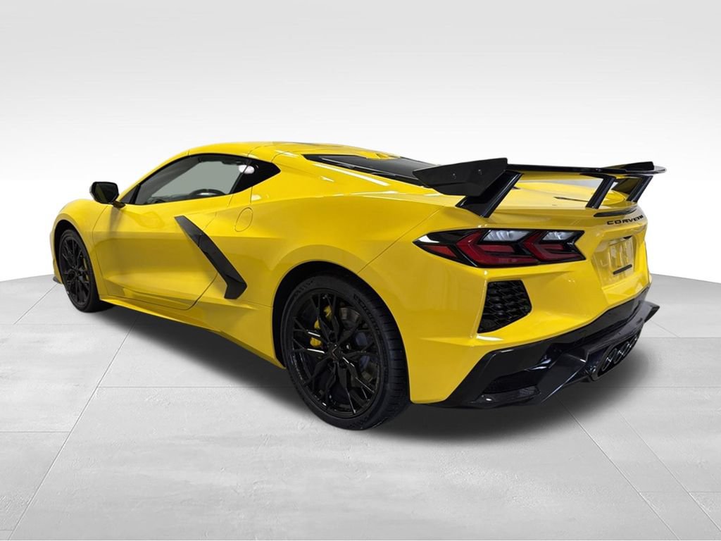 New 2027 Chevrolet Corvette Stingray Coupe w/ Z51 Performance Package RWD image 8