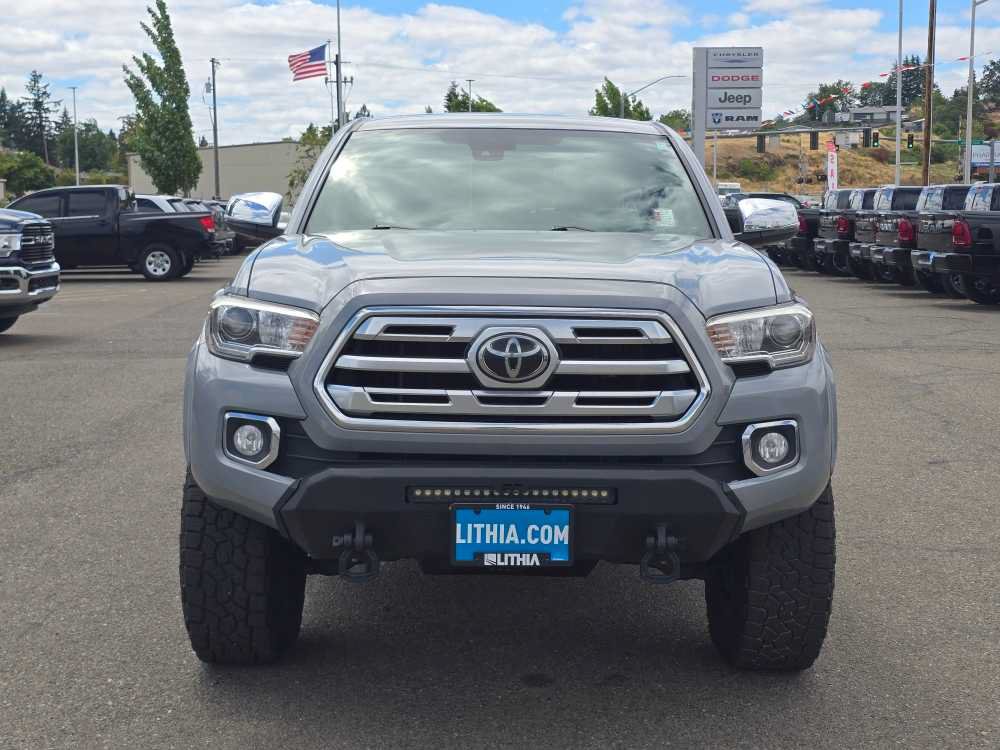 Used 2019 Toyota Tacoma Limited AWD/4WD image 8