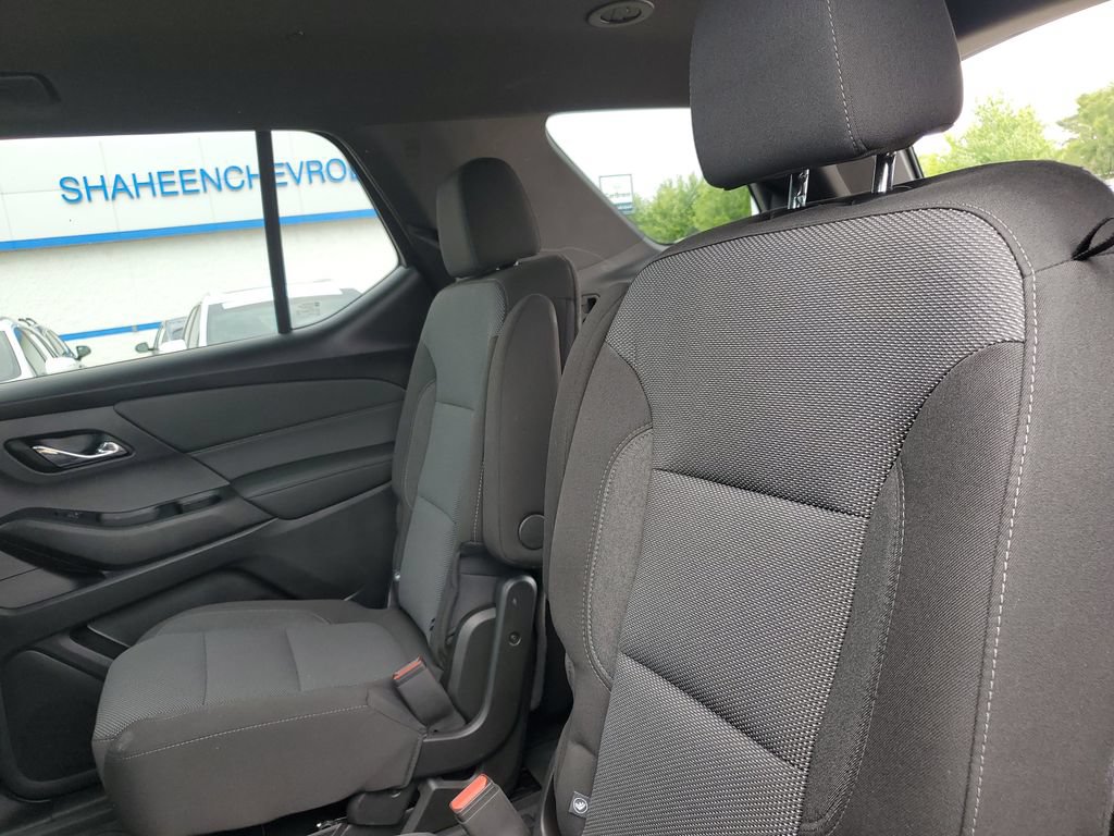 Certified 2023 Chevrolet Traverse LT FWD image 29