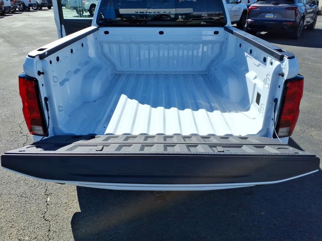 Used 2025 Chevrolet Colorado LT w/ Advanced Trailering Package image 11