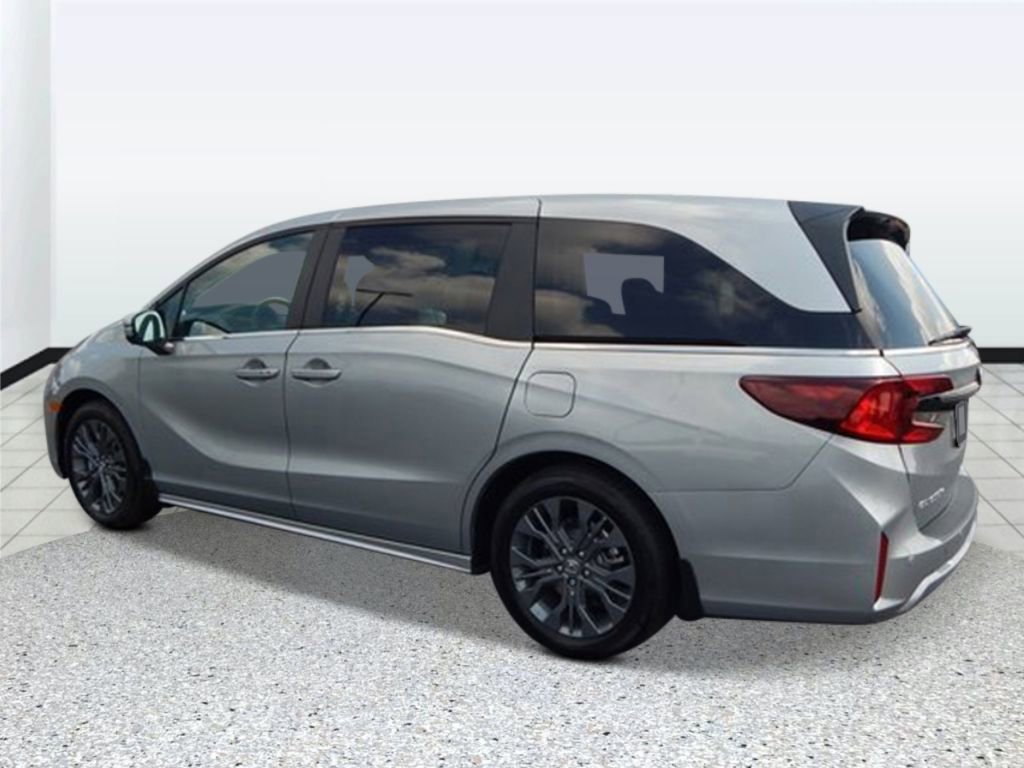 New 2026 Honda Odyssey Touring image 5