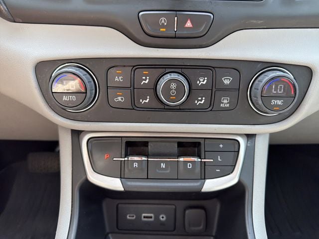 Used 2022 GMC Terrain SLE w/ Driver Convenience Package FWD image 33