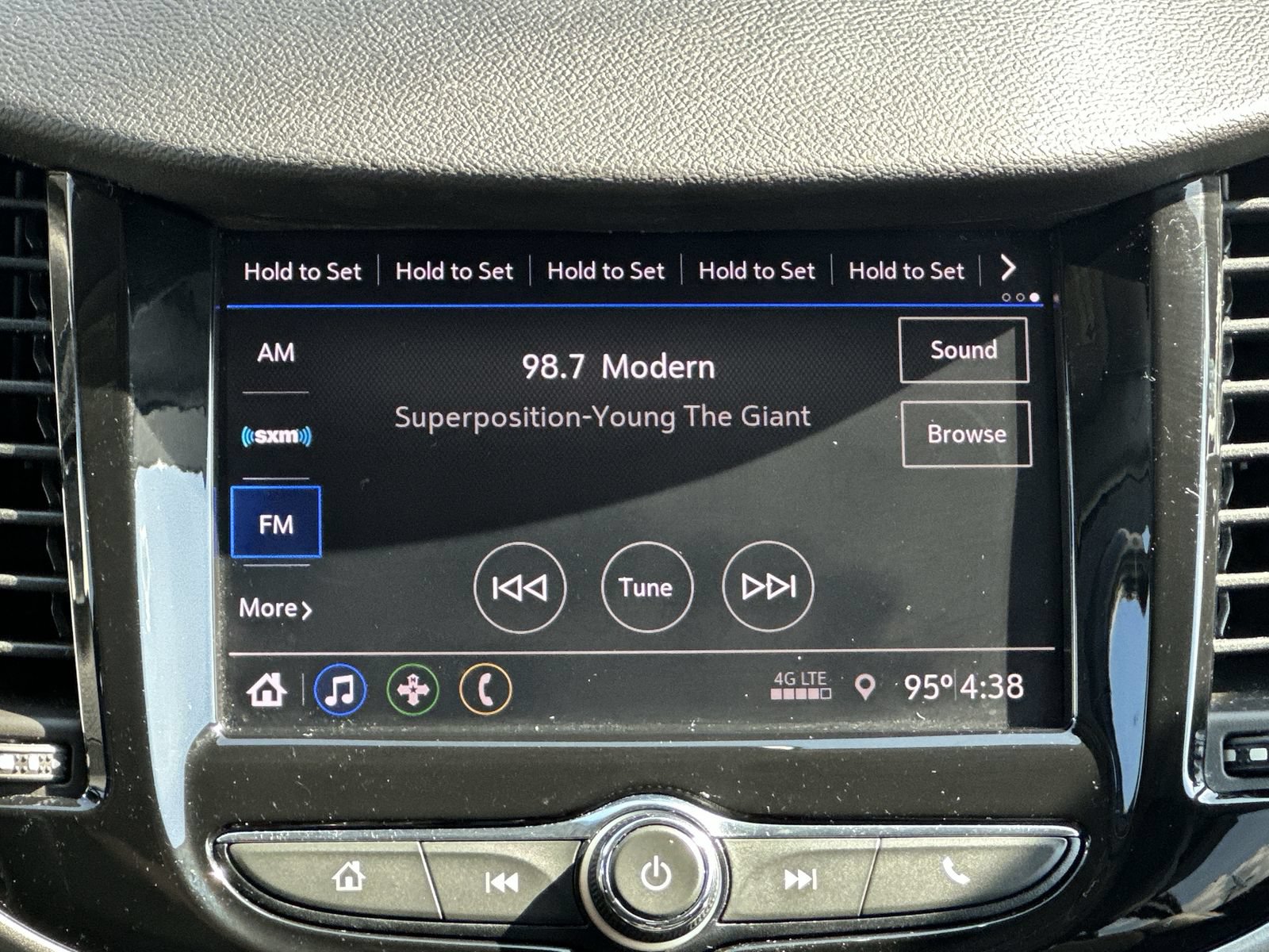 Used 2020 Chevrolet Trax LT w/ Driver Confidence Package FWD image 26