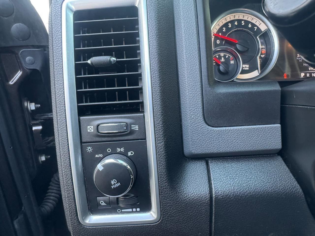 Used 2017 RAM 1500 Lone Star RWD image 37