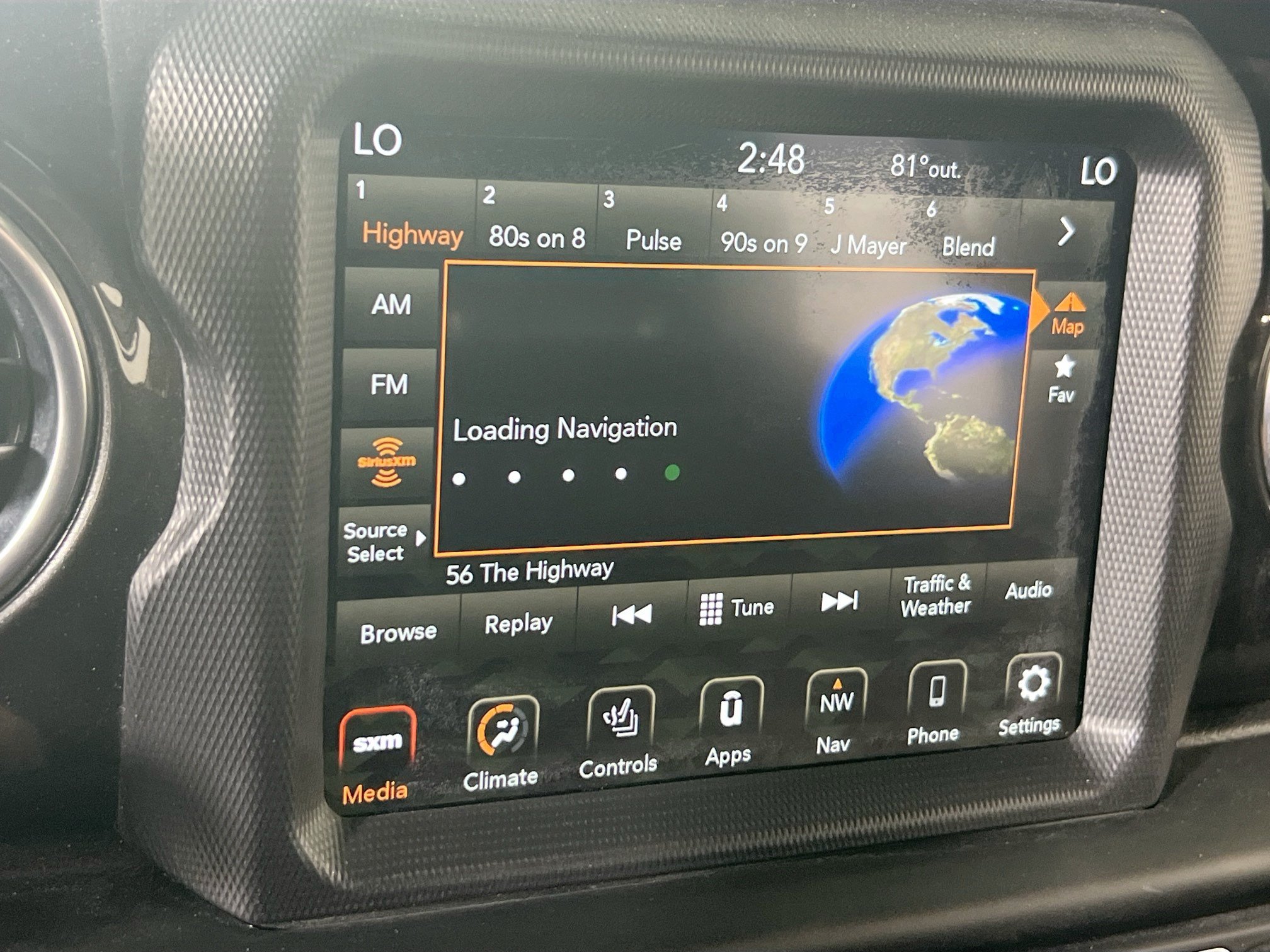 Used 2020 Jeep Wrangler Unlimited Sahara AWD/4WD image 15
