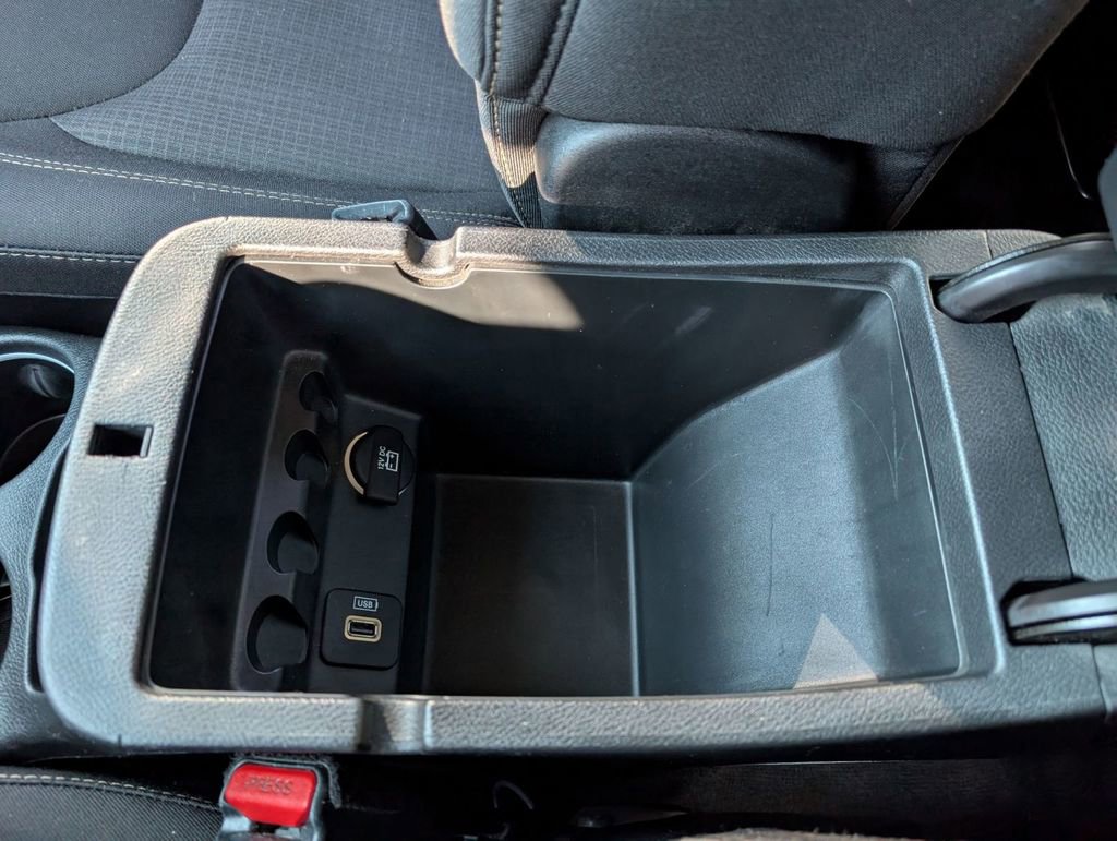 Used 2016 Jeep Cherokee Latitude w/ Cold Weather Group image 35