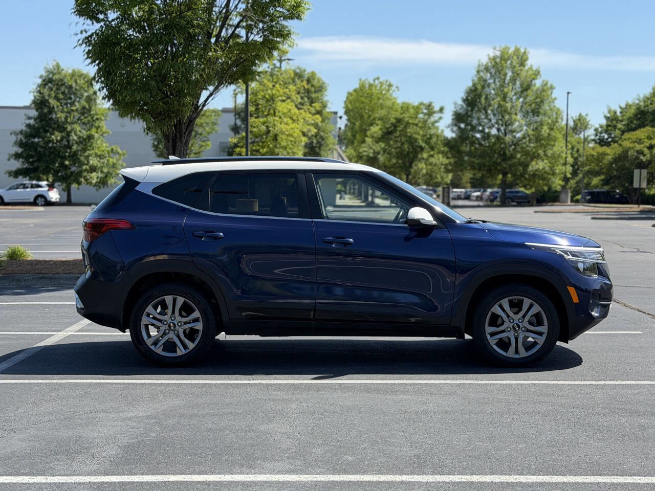 Used 2021 Kia Seltos S FWD image 9