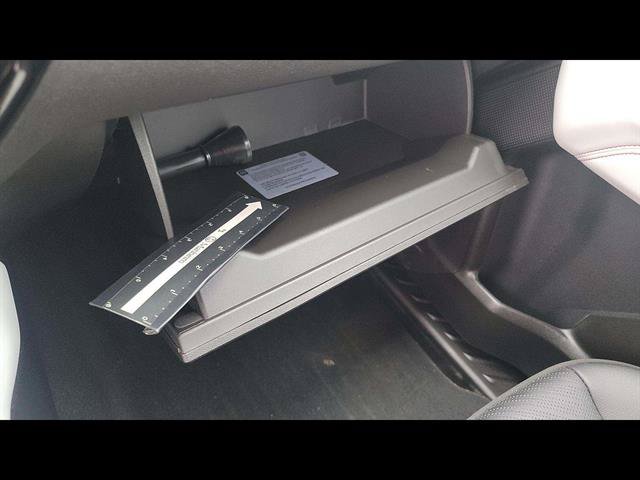 Used 2024 GMC Canyon AT4X AWD/4WD image 30