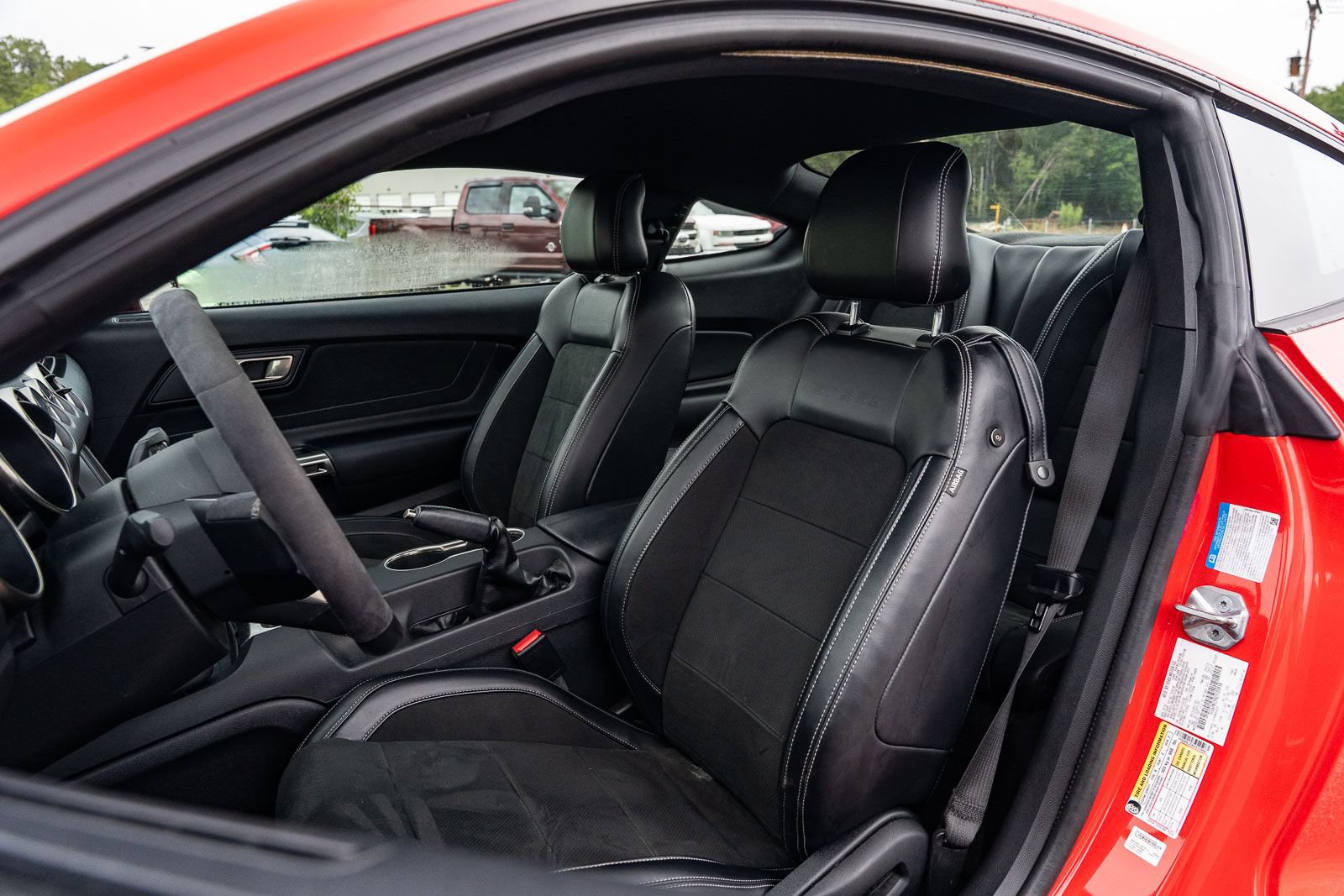 Used 2016 Ford Mustang Shelby GT350 w/ Technology Package RWD image 23